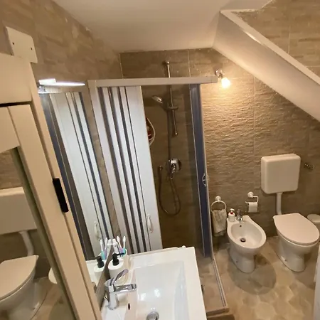 Serena's House דירה *